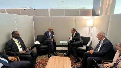 وزير الخارجية يلتقي مع نظيره السوداني