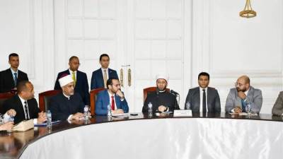 وزير الأوقاف يعقد لقاءً مطولا مع صحفيي الملف الديني من كافة الصحف والمواقع الإخبارية