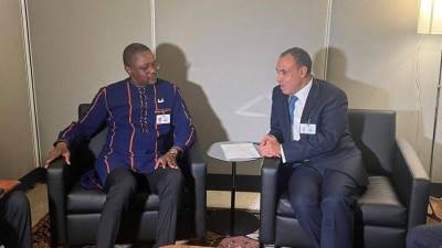 "بدر عبد العاطي" يلتقي مع وزير خارجية بوركينا فاسو