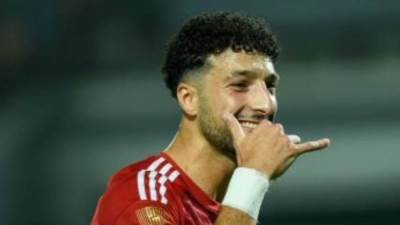 وسام أبو على يقود هجوم الأهلى أمام الزمالك فى السوبر الأفريقى