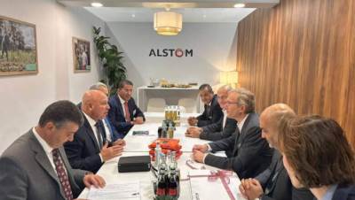 نائب رئيس الوزراء يبحث توطين صناعات النقل مع عدة شركات فى برلين