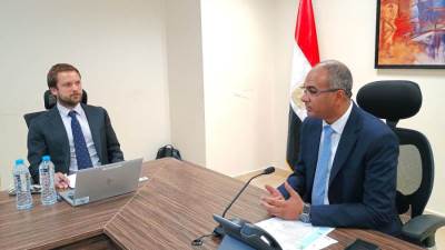 وزير الإسكان يتابع موقف إدارة الحمأة الناتجة من محطات الصرف الصحي والاستفادة منها في توليد الطاقة