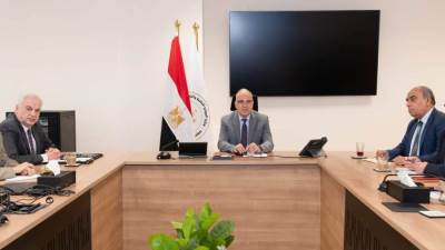 سويلم: أهمية إجراءات التعامل مع قضايا المناخ بتنفيذ مشروعات حماية الشواطئ