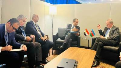 وزير الخارجية يجتمع مع نظيره الأذربيجاني في نيويورك