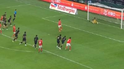 وسام أبو علي يتقدم للأهلي فى مرمى الزمالك بالسوبر من ركلة جزاء