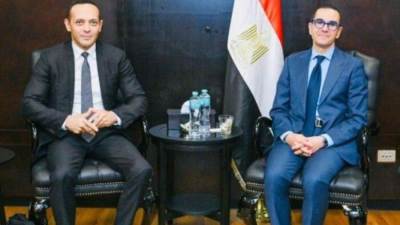 شركة مصرية تعرض على وزير الاستثمار إنشاء مشروعات فى البتروكيماويات والتعدين