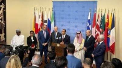 وزير الخارجية يشدد على الرفض الكامل لأن تكون هناك دولة فوق القانون