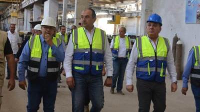 وزير قطاع الأعمال العام يتفقد شركة النصر لصناعة المواسير الصلب ويوجه بتطوير المصانع بالتكنولوجيا الحديثة