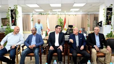 وزير الإسكان ومحافظ الأقصر يتابعان سير العمل بمختلف القطاعات بمدينة طيبة الجديدة