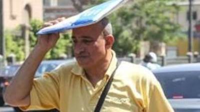 غدا.. انخفاض طفيف بالحرارة وفرص أمطار ببعض المناطق والعظمى بالقاهرة 30 درجة