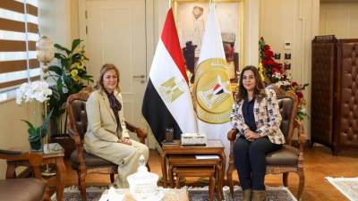 وزيرة التنمية المحلية تستقبل المدير التنفيذي للأكاديمية الوطنية للتدريب لمتابعة ملفات التعاون المشترك بين الجانبين