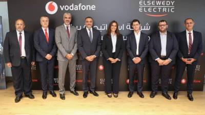 ڤودافون مصر ومجموعة السويدي اليكتريك توقعان شراكة استراتيجية لتعزيز وتوطين صناعة معدات الاتصالات المتطورة في مصر