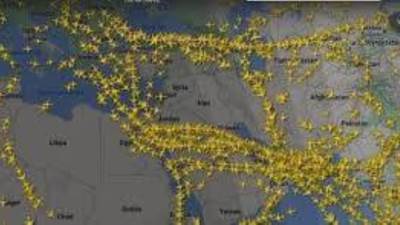 وزير الطيران يشيد بأداء المراقبة الجوية لإدارة المجال الجوى بكفاءة