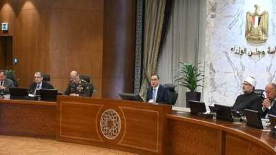 الوزراء يوافق على 2200 جنيه سعراً استرشادياً لأردب القمح موسم 2024/2025