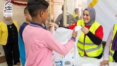 دكان الفرحة يوفر 10 آلاف قطعة ملابس للأطفال الأيتام 