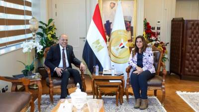 التنمية المحلية تبحث مع وزير العمل التعاون في تنفيذ أهداف المبادرة الرئاسية " بداية جديدة لبناء الانسان"