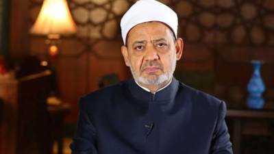 شيخ الأزهر يكرم طلاب «طب أسنان الأزهر» الفائزين في المسابقة الدولية لكلية الجراحين الملكية بإدنبرة