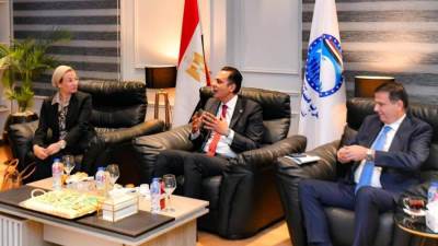 وزيرة البيئة: لدينا العديد من نماذج الاستثمار في المخلفات الطبية والبلدية والزيوت