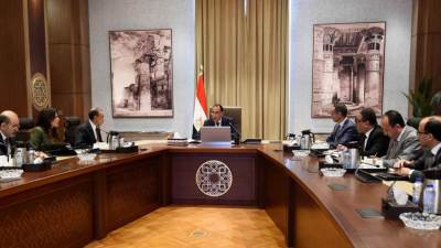 رئيس الوزراء يعقد اجتماعًا بشأن مُناقشة تنظيم مُؤتمر استثماري "مصري – بريطاني"