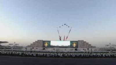 الرئيس السيسي وبن زايد يشهدان عرض القوات الجوية بحفل تخرج الكليات العسكرية