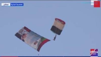 صورتا الرئيس السيسى وبن زايد تزينان سماء احتفالية تخريج الكليات العسكرية