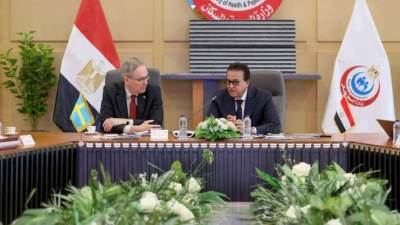 وزير الصحة يستقبل سفير دولة السويد لدى مصر لبحث التوسع بفرص الاستثمار