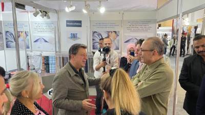 السفير التركي يزور معرض كايروفاشون تكس