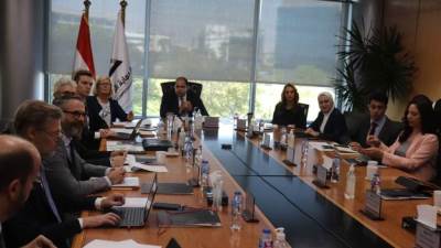 حماية المنافسة يستقبل وفدا من المفوضية الأوروبية لتعزيز التعاون بمجال مكافحة الممارسات الاحتكارية