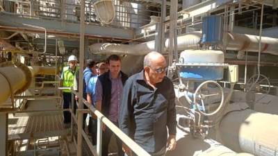 وزير الكهرباء يتفقد محطة توليد العين السخنة بمحافظة السويس