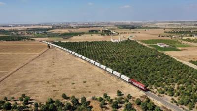 عبور أول قطار سكة حديدة لسيناء منذ 50 عامًا