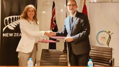 توقيع اتفاق إطاري بين الهيئة القومية لسلامة الغذاء ووزارة الصناعات الأولية النيوزيلندية للتعاون في مجال سلامة الغذاء