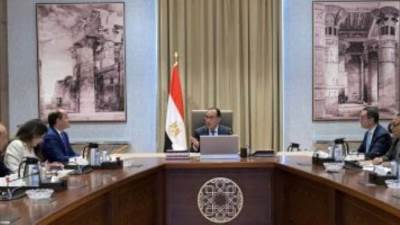 رئيس الوزراء يستعرض المخرجات النهائية للتسهيلات الضريبية ومحفزات الاستثمار
