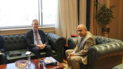 محمود عصمت: زيادة التعاون فى مجالات تخزين الطاقة وتحقيق التكامل بين الطاقات المتجددة على الشبكة 