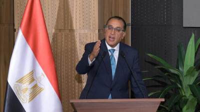 رئيس الوزراء يؤكد ضرورة الاستمرار في تنويع قنوات الاتصال مع مختلف أطياف المجتمع