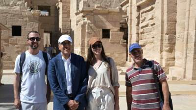 رئيس مجلس الوزراء يتفقد أعمال ترميم معبد "هابو" فى الأقصر