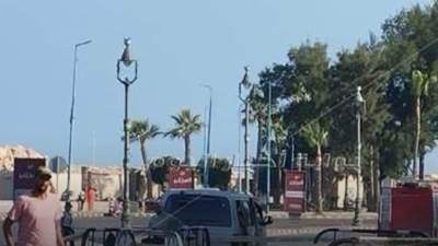 انهيار جزئى لعقار بمنطقة كورنيش الأزاريطة في الإسكندرية