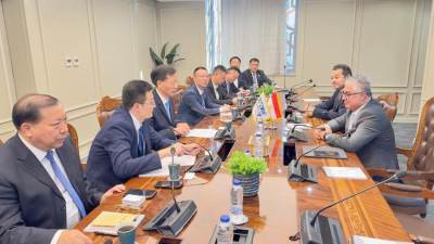 رئيس اقتصادية قناة السويس يستقبل وفد اتحاد الصناعة والتجارة بمقاطعة جيانجسو الصينية JSFIC