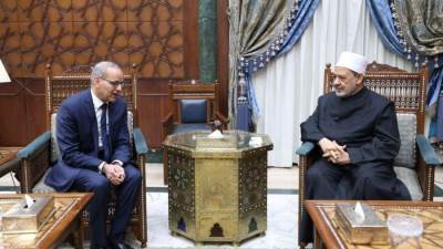 رئيس "الرقابة النووية والإشعاعية" يزور الإمام الطيب.. ويثمن دور الأزهر في دعم الهيئة