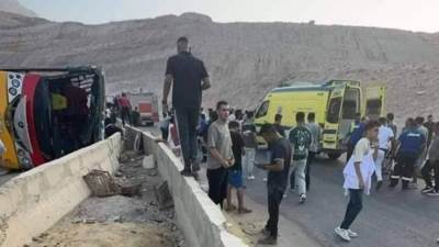 الصحة: إصابة 25 ووفاة 7 في حادث انقلاب أتوبيس بطريق العين السخنة