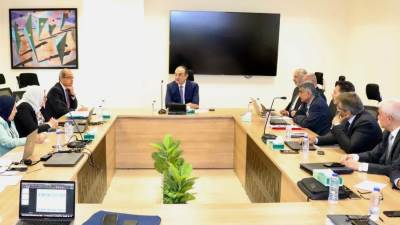  شيمي يوجه بزيادة معدلات الإنتاج والتصدير وسرعة إنجاز مشروعات التطوير.. ودراسة إضافة مستحضرات جديدة