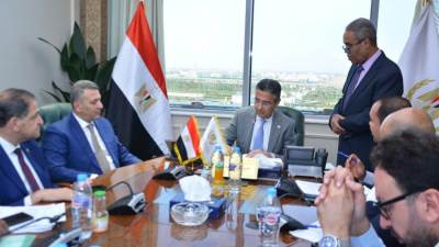 وزير التموين والتجارة الداخلية يلتقي بعدد من أعضاء مجلسي النواب والشيوخ