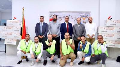 مكافحة الإدمان يسلم أول دفعة لمنتجات المتعافين من الإدمان من تصنيع الملابس