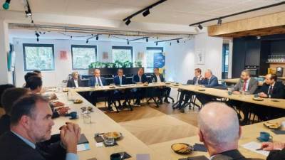 وزير الاستثمار يشارك في جلسة حوارية بمشاركة كبرى الشركات البلجيكية واللكسمبورجية