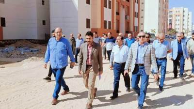 نائب رئيس "المجتمعات العمرانية" يتفقد سير العمل بالمشروعات السكنية والتنموية الجارى تنفيذها بـ"العبور الجديدة"