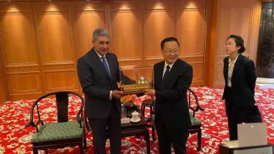 وزير السياحة يلتقي وزير السياحة والثقافة الصيني خلال زيارته الرسمية للعاصمة الصينية بكين