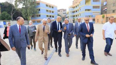 وزير التعليم يستكمل جولته التفقدية بمدرستين بإدارة السيدة زينب التعليمية لمتابعة انتظام سير العام الدراسى