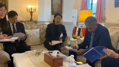 وزير السياحة يلتقي بنائب رئيس منطقة حكومة الشعب لمقاطعة فولينغ ببلدية تشونغتشينغ بجمهورية الصين الشعبية