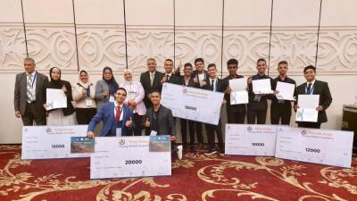 وزير التربية والتعليم يهنئ طلاب مدارس STEM الفائزين في مسابقة "Young Water Inventors" ضمن فعاليات أسبوع القاهرة للمياه  