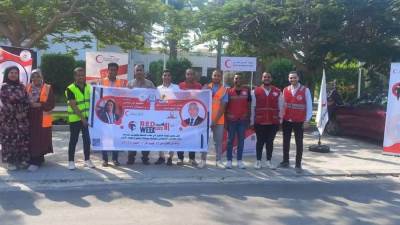وزيرة التضامن تتلقى تقريراً عن فعاليات حملة الهلال الأحمر المصري ووحدات جامعات " RED WEEK"