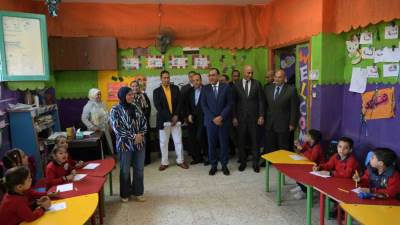 رئيس الوزراء يستكمل جولاته الميدانية بزيارة عدد من المدارس بكرداسة لمتابعة انتظام سير العملية التعليمية